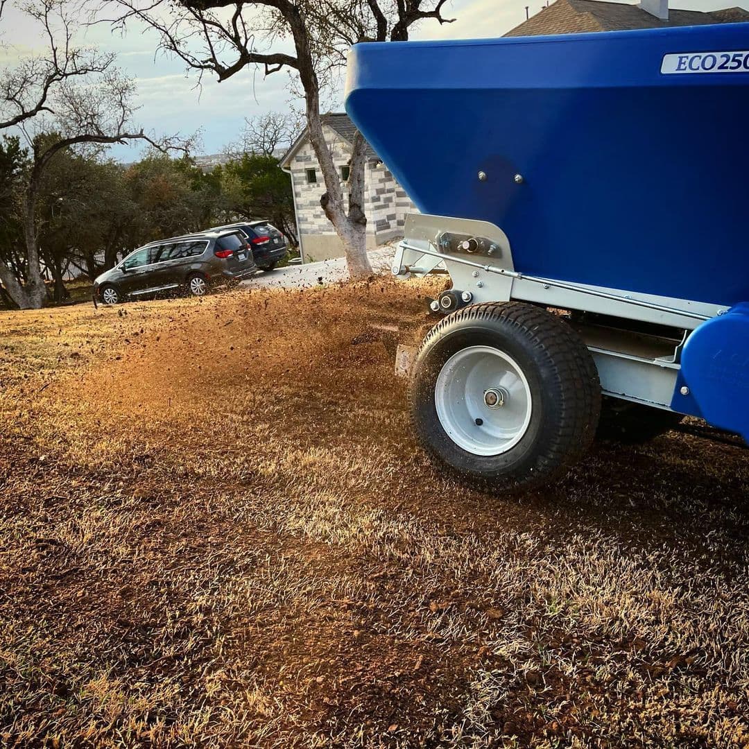 Top dressing materials for lawn improvement in Georgetown and Round Rock TX